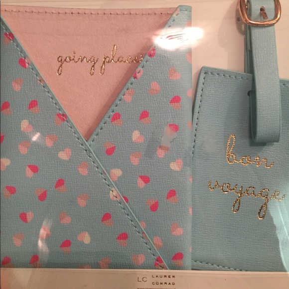 LC Lauren Conrad Accessories - Lauren Conrad passport case and luggage tag set